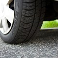 Vrućine napadaju gume na automobilima: U letnjim mesecima prilagodite pritisak na ovaj nivo