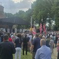Okupljanje Srba u Gračanici, patrijarh na liturgiji u Ravanici