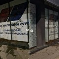 SNS prostorije zasute balegom (VIDEO, FOTO)
