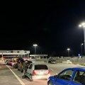 Srbin preživeo pakao na crnogorskoj granici: Sa porodicom i malom decom ga 13 sati držali zbog ovoga: "Odmah sam mu rekao da…