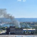 Još jedan požar kod Metroa, zapalilo se rastinje i stari pružni pragovi