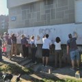Građani oprali grafite protiv Marije Vasić u Novom Sadu