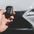 Mnogi automobili imaju skrivenu funkciju koja je spas za vrele dane, a vozači često ne znaju za nju