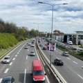 AMSS: Saobraćaj umeren, u toku dana očekuje se više vozila na auto-putevima i graničnim prelazima