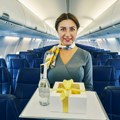 Avio-kompanija uvodi besplatna pića i grickalice na svim letovima