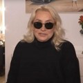 "Jedva idem, samo da me zdravlje posluži" Vesna Zmijanac uhvaćena na aerodromu, otkrila da će zvati Merlina: Mora da se…