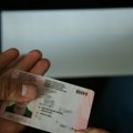 Vozačka dozvola više neće biti u novčaniku. Velika promena stiže za sve vozače, a sa njom i strože kazne u komšijskoj zemlji.…