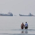 SAD proširile napade na severni Iran, onesposobile tanker koji je pokušao da probije blokadu