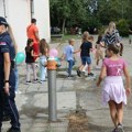 Prosvetari kreću u "beli štrajk" i neće upisivati ocene: "Ili zaštita ili će svi biti odlikaši"