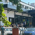 Još jedan veliki trgovinski lanac stigao u Vranje: Građani čekali u redu pre otvaranja Foto Galerija