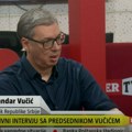 Vučić poručio porodicama kojima je sve izgorelo u požaru: "Dobiće i veće i bolje kuće"