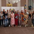 Dan mladih: Uručeni ugovori za program „Aktiviraj se“