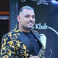 Stigla torta na četiri sprata i to kakva! Bora Santana dobio od prijatelja rođendanski poklon, ovakvu poslasticu još nismo…