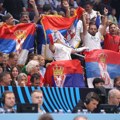 Obezbeđenje ponovo oduzimalo zastave srpskim navijačima: Neverovatna odluka pred četvrtfinale Eurobasketa