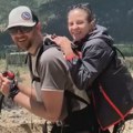Ona ne može hoda, a on je slep - zajedno su tim iz snova koji osvaja vrhove planina (video)