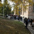 Đaci Pete gimnazije izglasali nastavak blokade škole, večeras konstituisanje Saveta roditelja