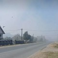 Lokalizovan požar na deponiji u Ubu, dim se još širi