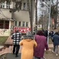 Vučić tvrdi da ne zna ko su ljudi iz Male Krsne koji su dovođeni u Beograd: „Pa je l’ ne smeju da dođu, otkud ja znam…