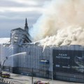 Gori Kopenhagen Požar u bivšoj zgradi Berze ljudi iznose vredne stvari (video)