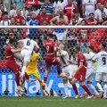 Srbija i Danska igraju za plasman među 16 najboljih na Euru