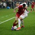 Tako se bori za Srbiju! Mitrović nestvarnom intervencijom sprečio gol Danske! Neverovatno požrtvovanje Orlova! (video)