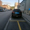 A u Kuršumliji trotoar je za pešake