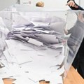 Poljaci sutra biraju predsednika, Tšaskovski tesno vodi isperd Navrockog