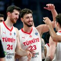 "Bejbi Jokić" Obećao saigraču skupoceni Roleks: Kupiću mu najbolji!
