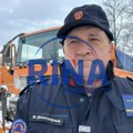 „Sedam ekipa na terenu, nijedna kuća neće ostati odsečena“: U opštini Gornji Milanovac putari se i dalje probijaju kroz snežne…