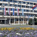 Danas zaseda Skupština Novog Sada Novi Sad pred urbanističkim bumom. Niču višespratnice, gradi se most, stižu i automati na…