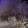 Kombi-buktinja na milošu velikom: Vozilo izgorelo na auto-putu kod Ljiga (video)
