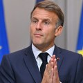 "Usmeriću ga ka dobrim odlukama" Makron sa Trampom o Ukrajini: Rusija među glavnim temama