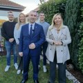 "Mnogi ljudi se vraćaju iz inostranstva, jer ovde vide perspektivu" Orlić i Macura u poseti porodici Sofronijević u…