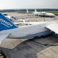 Na aerodrom u Batajnici sleteo najveći avion na svetu: Pogledajte kako izgleda (foto)