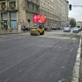 Za sat vremena asfaltirali ulicu: Dečanska dobila asfalt (Foto)