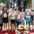 Ponos Grada Šapca: Uručene Vidovdanske nagrade najboljim učenicima i nastavnicima