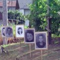 Fotografije srpskih žrtava iz srednjeg Podrinja postavljene uz put Bratunac - Potočari - Srebrenica