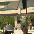 (Paparaco): Uhvatili smo Gogu Sekulić u Crnoj Gori u luksuznom komplksu: Pevačica u bikiniju jedva obuzdala poprsje, evo ko…