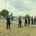 Kragujevčanima zabranjen prilaz Data centru koji je posetila Brnabić, policija legitimiše okupljene