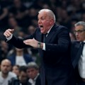 Obradović željko odzvanja arenom: Pogledajte atmosferu koju su Grobari doveli do usijanaj!