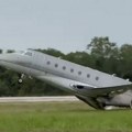Avion gotovo uspeo da sleti, ali se raspao i pretvorio u buktinju: Snimak otkriva poslednje sekunde tragedije