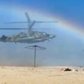 Helikopter "rashladio" kupače Ka-52 "Aligator" se stvorio niotkuda, ljudi gledali u čudu (VIDEO)