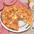 Za pripremu ove pite potrebno je manje od 30 minuta, a ukusnija je od svakog bureka (RECEPT)