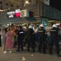 Novinar iz Čačka pogođen jajima tokom izveštavanja sa protesta