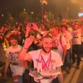 Veličanstven doček u Čačku: Nepregledne kolone uz vatromete i doboše pozdravile studente iz Pazara