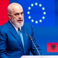 Edi Rama kritikovao britansku ministarku zbog deportacije albanskih porodica