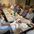 Rođeni '48! Pelcovani, vakcinisani istog dana! Iz Gimnazije izašli '67. doživeli 59! Uz pesmu, stihove, belo, crno i crveno…
