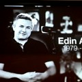 Навијачи Партизана одали почаст Едину Авдићу (ВИДЕО)