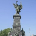 Na Trgu kosovskih junaka u Kruševcu održana centralna državna ceremonija povodom Vidovdana