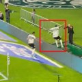 Zastrašujuća scena! Fudbaler dao gol, pa propao u rupu - bukvalno! A onda šok za šokom! (video)